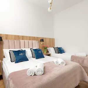 https://movo-ii-old-town-apartments.warsawhotelspoland.com